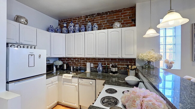 Photo - 94 Prince St