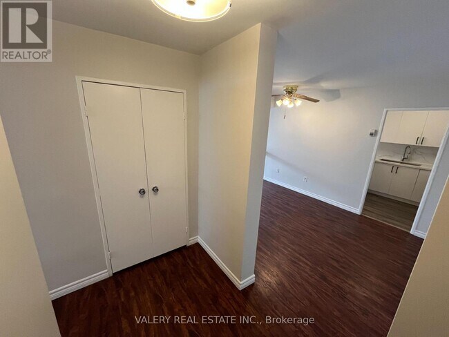 Photo - 31 Four Winds Dr Unité 708