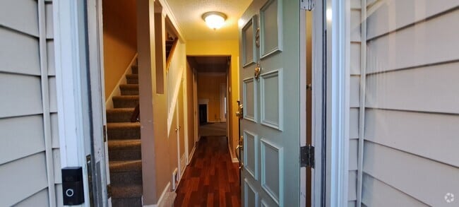 Building Photo - 2501 Saint Christopher Cir SW Rental