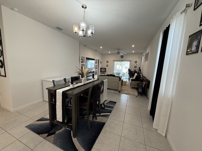 Photo - 3182 Amaranth St