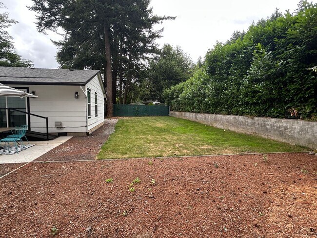 Photo - Beautiful Renovated 1 Bed/ 1 Bath Private Apartment Home Now Available!