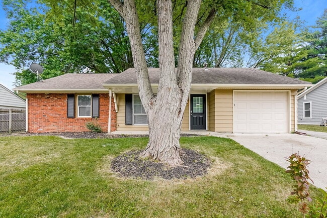 Photo - 202 Fenster Dr House