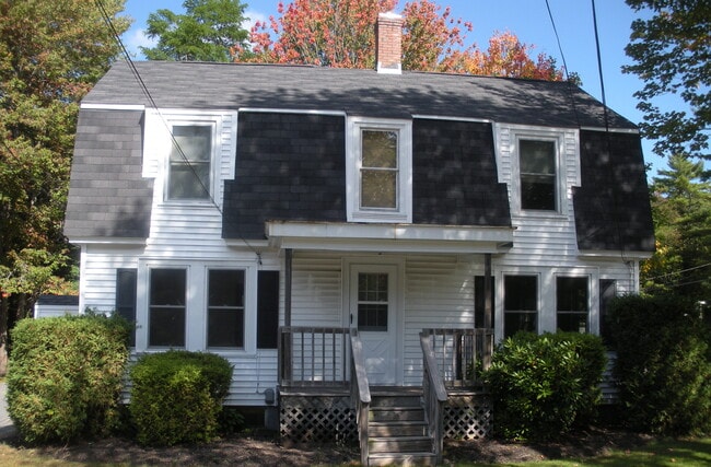 Building Photo - 172 Saco Ave Unit 7