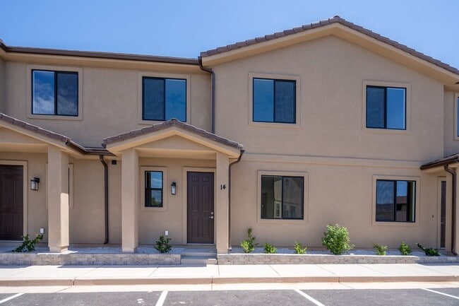 Brand New Townhome Near Utah Tech - Brand New Townhome Near Utah Tech