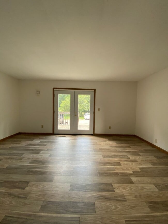 Building Photo - 817 W Wilden Ave Unit B Rental