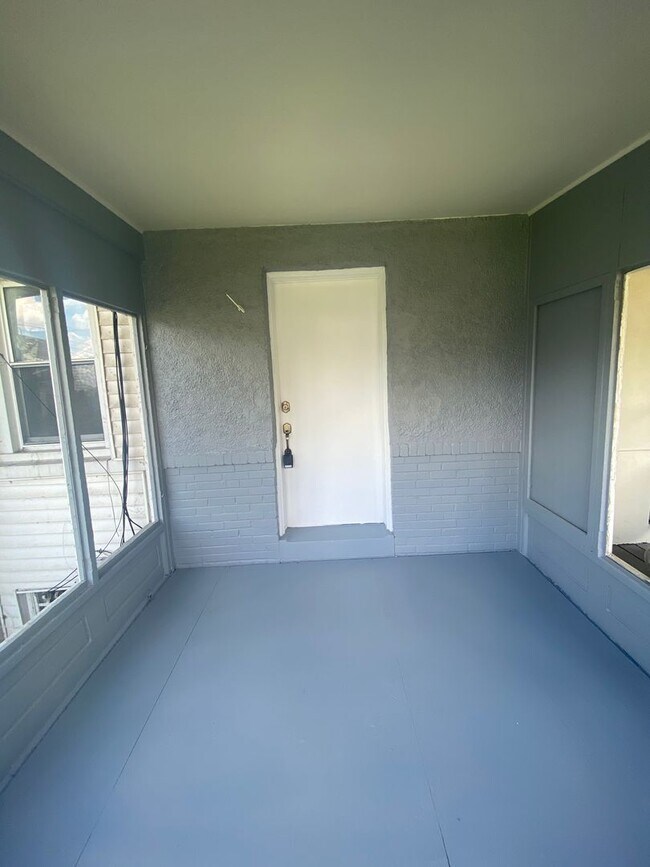 Photo - 702 Copley Rd