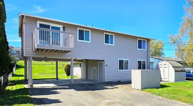 Building Photo - BlyLua Unit B