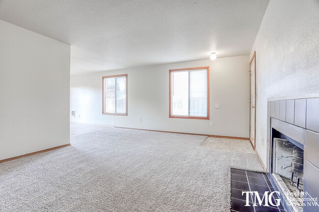 Photo - 618-620 SE 131st Ct. Unit 618