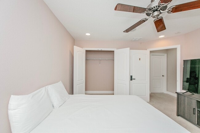 Photo - 3211 Solitude Ct