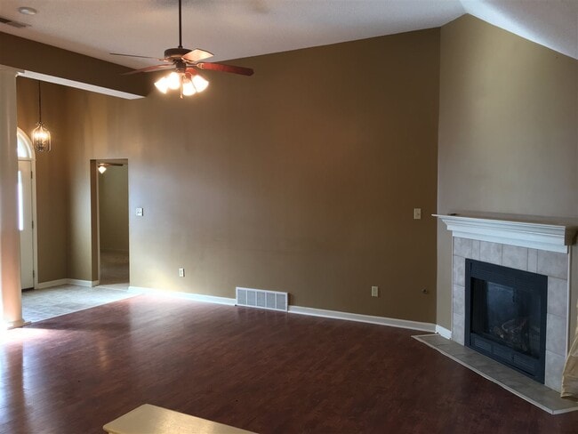 Photo - 10144 Lynham Dr