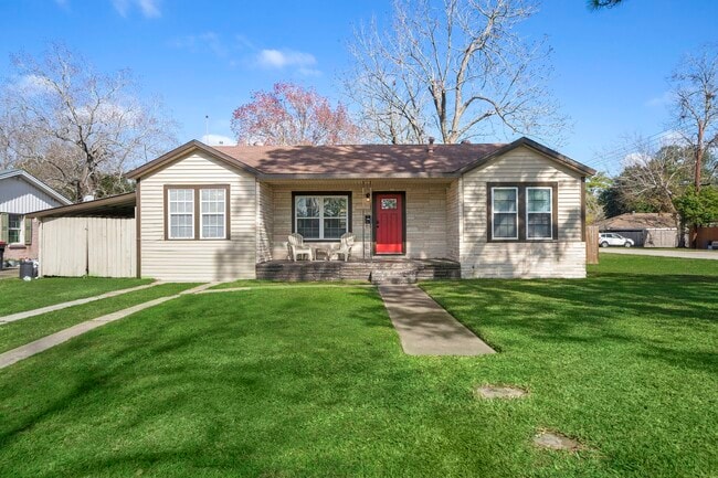 Photo - 1206 Olive St