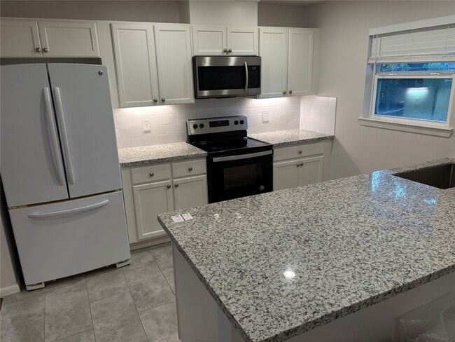 Photo - 9511 Bundy Ln