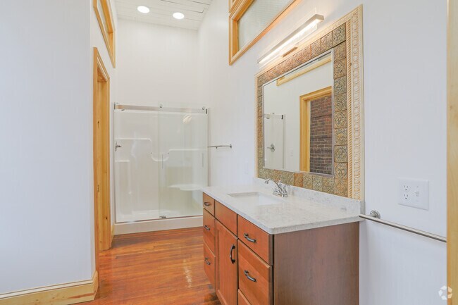 1 BR, 1 BA - Bathroom - 218 N Center St Unit 304
