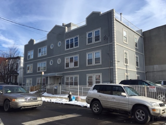 Photo - 2767 Atlantic Ave Apartments