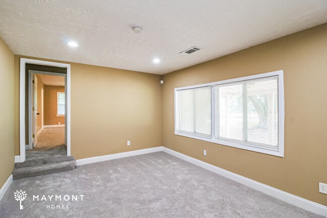 Photo - 325 Longview Rd