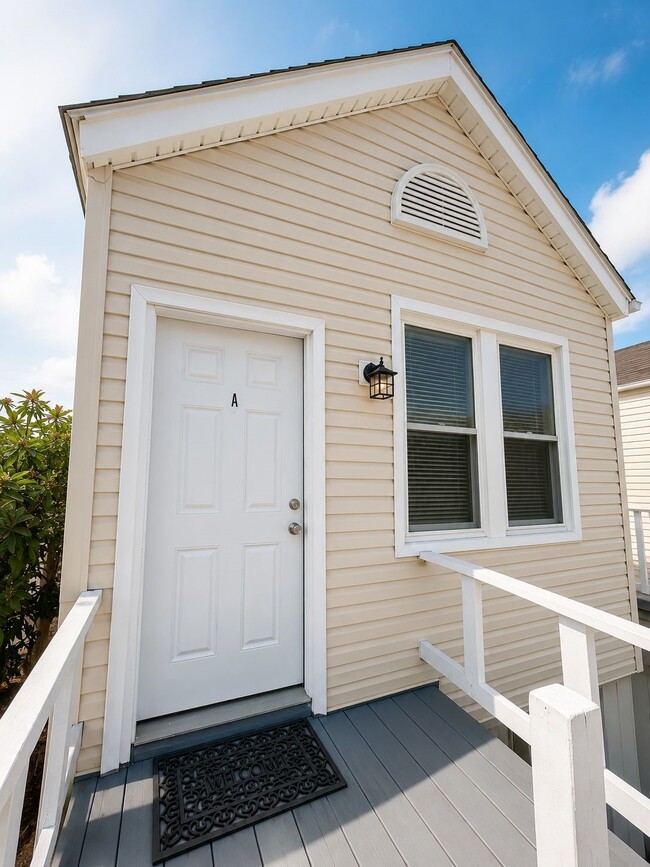 Building Photo - 4114 Avenue S 1/2 Unit A