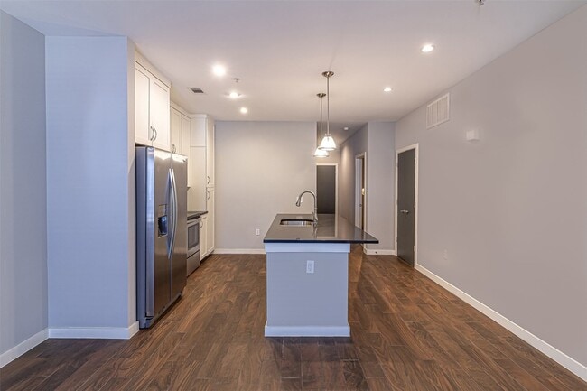 Photo - 5609 SMU Boulevard Unit 305