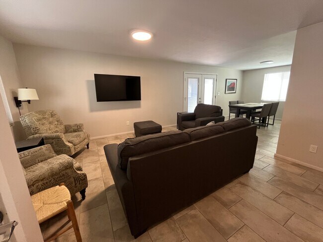 3409 E Bellevue St Unit 3409 E. Bellevue St