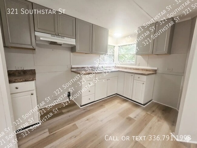 Photo - 321 Southstar St