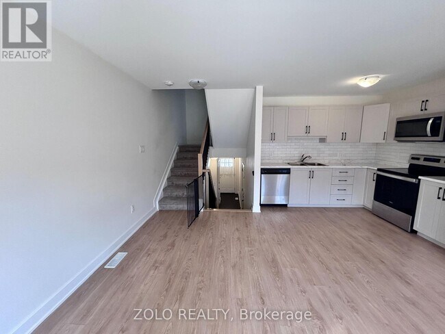 Photo - 67 Whitcomb Cres