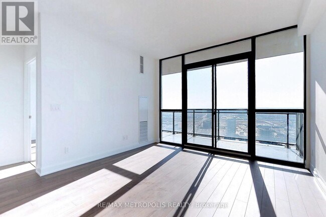 Photo - 2910 Hwy 7 Unit 3405