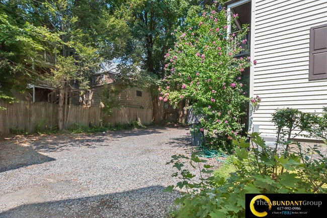 Building Photo - 50 Hobson St Unit 1