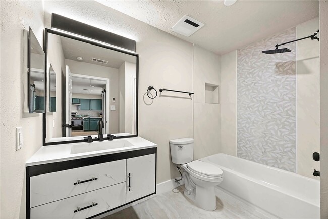 10814 Village Trail Dr
