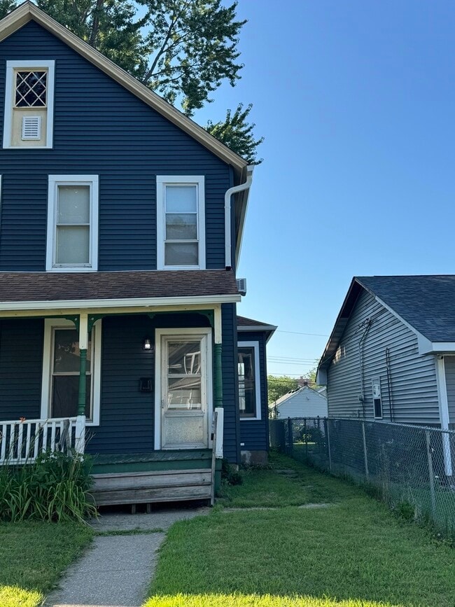 Photo - 2325 McKinley Ave