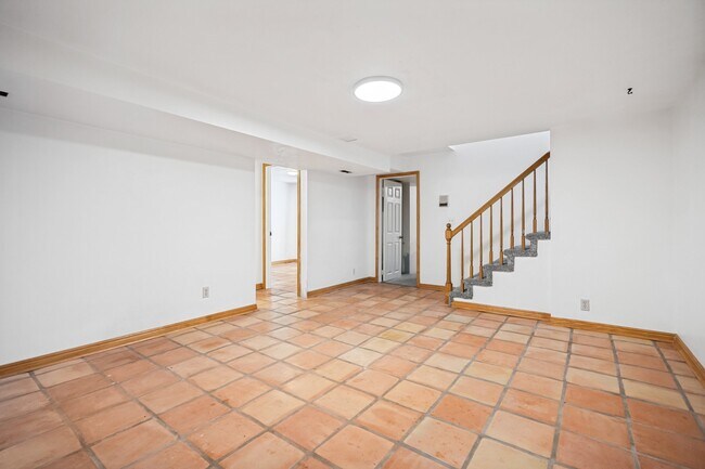 Photo - 8736 Oak Park Cir