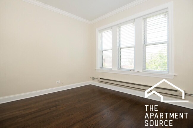 Photo - 3815 N Greenview Ave Unidad 1W