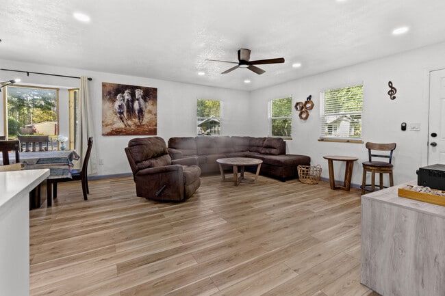 Photo - 2725 NW 44th Pl Unit ID1359125P