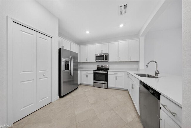 Photo - 2220 Dragonfruit Wy