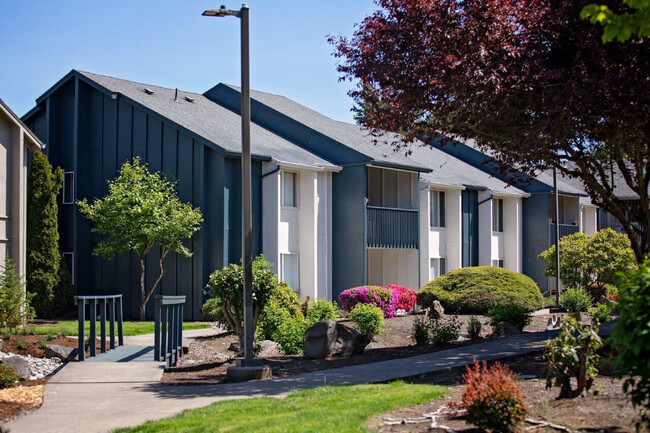 Building Photo - Thunderbird Village Rental