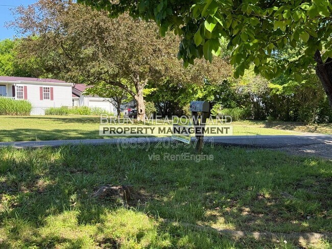 Photo - 424 Patterson Rd