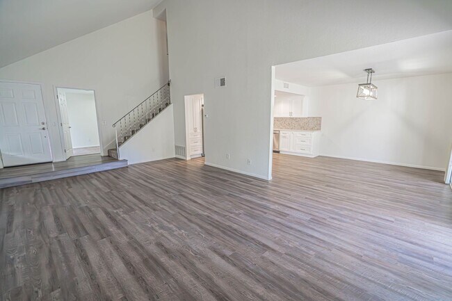 Photo - Beautiful 4-Bedroom Home in the Heart of Valencia!