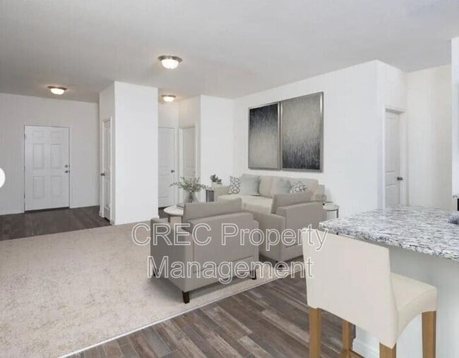 Photo - 475 Pender Woods Dr