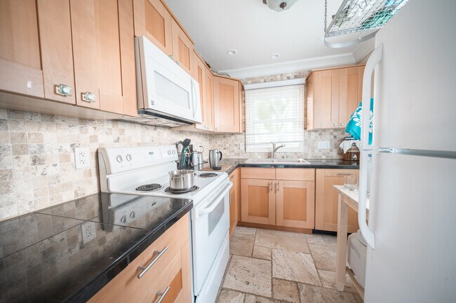Photo - 168 Elder Ave