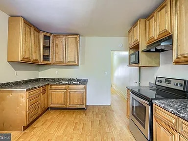 Photo - 1418 State St