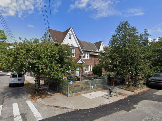 Building Photo - 160-01 84th Rd