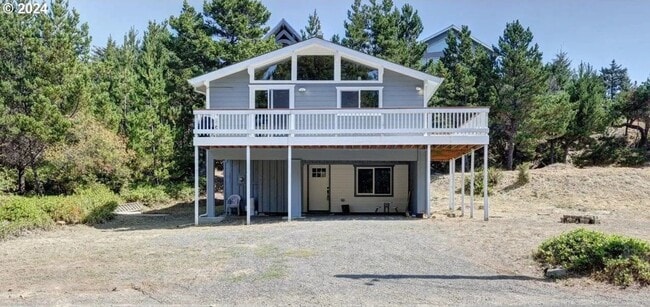 Building Photo - Ocean Park 2 Bedroom Home - Property is Av...