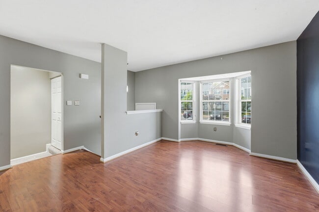 Photo - 10703 Campus Way S