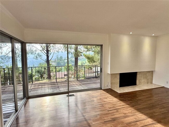 Photo - 490 Starlight Crest Dr