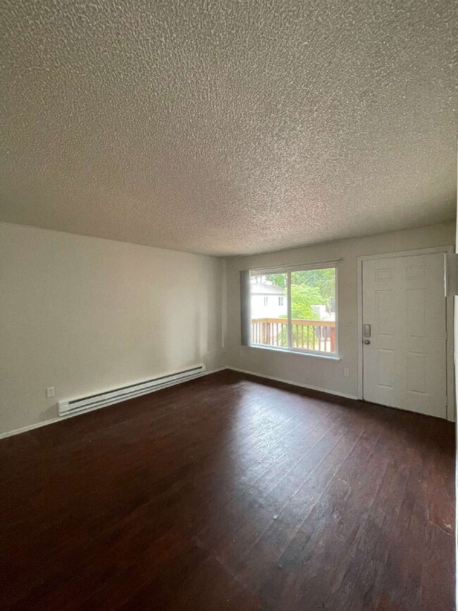Photo - Spacious 2-bedroom, 1-bathroom Apartment