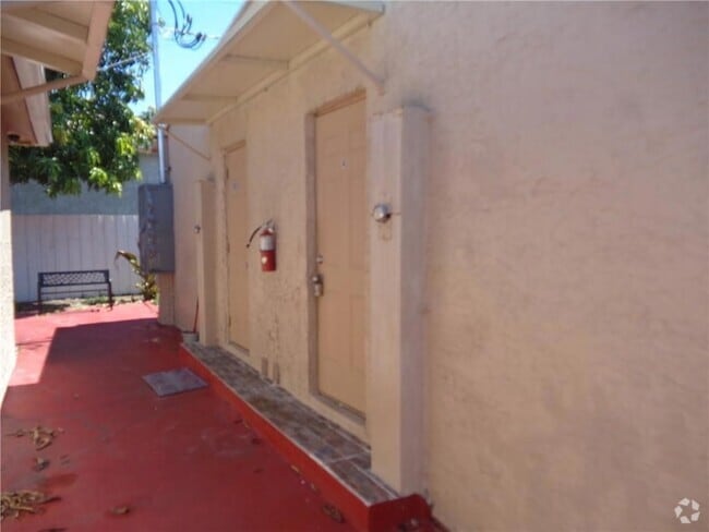 Building Photo - 2204 Atlanta St Unit 4 Rental