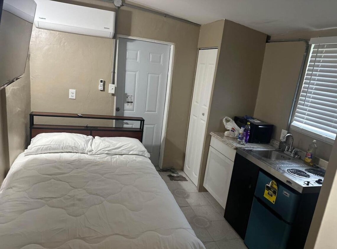 Photo - 7530 Miramar Pky (Miramar, FL)