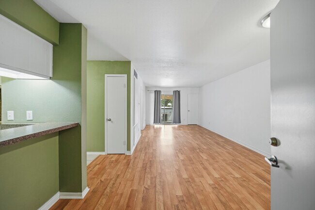 3131 Cummins St Unit 80