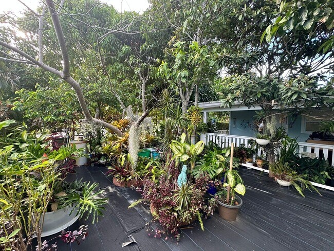 Photo - 104 NE 16th Ave