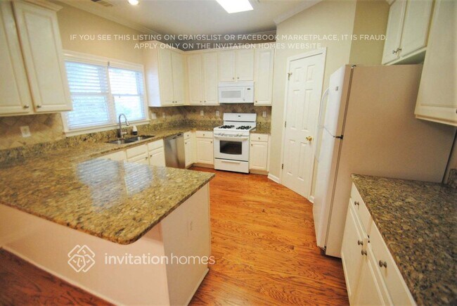 Photo - 417 Breezewood Ct