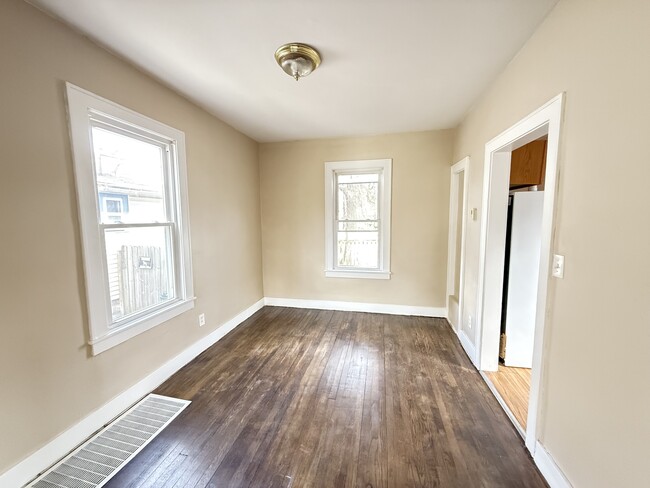 Photo - 1330 W Hillsdale St