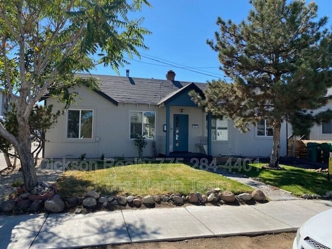 Photo - 210 Cheney St